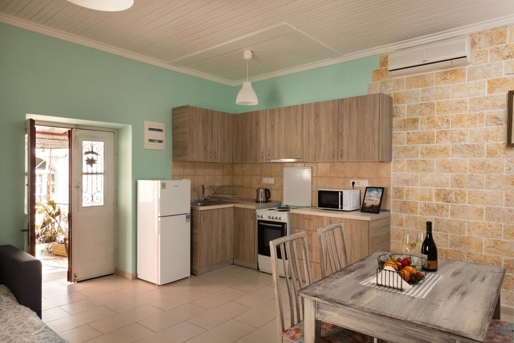 The Village Cottage - Benitses Бенитсес Экстерьер фото